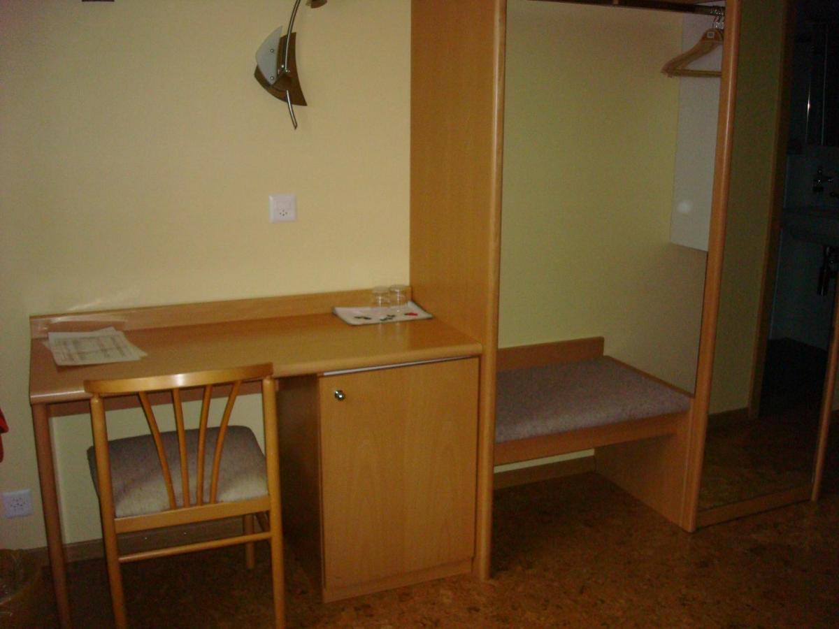 Hotel Gasthof Kreuz Welschenrohr Eksteriør billede